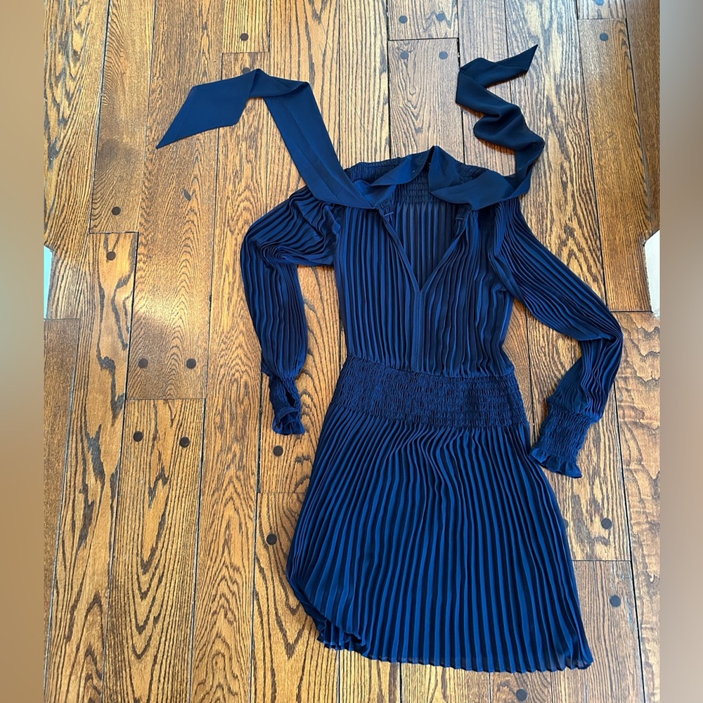 Banana Republic NWOT Pleated Tie-Neck Mini Dress Size XS - Picture 6 of 8